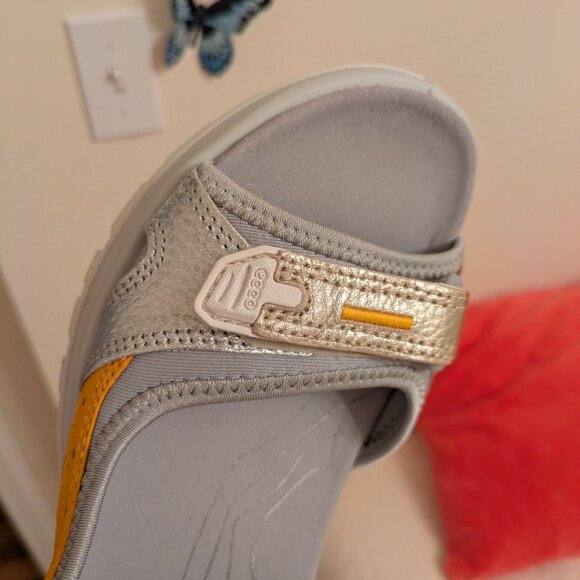 Ecco - Picture 3 of 7